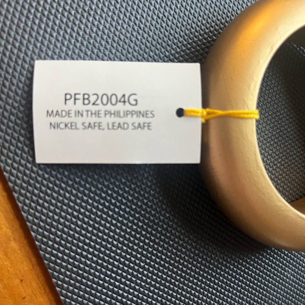 Gold Circular Bangle Bracelet - Picture 5 of 7
